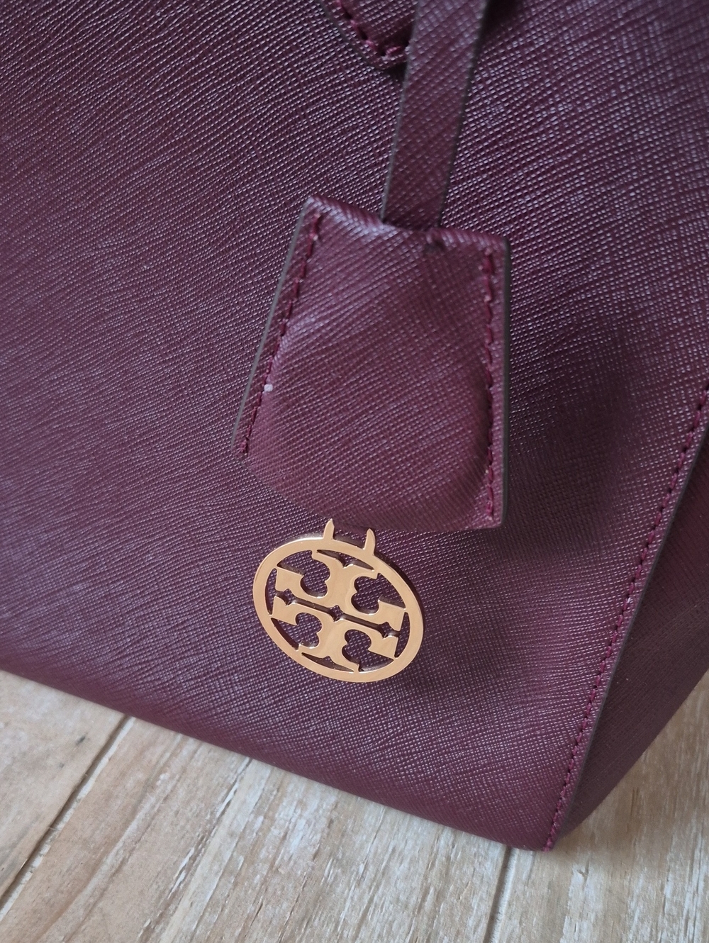 Tory Burch Robinson Burgundy Tote Bag - Picture 2 of 16